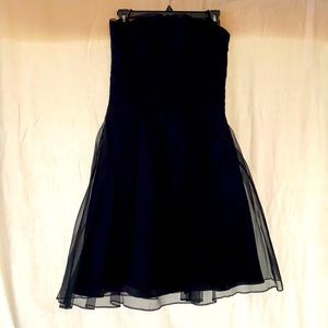 White House black market. Size 4. Little black dress.
